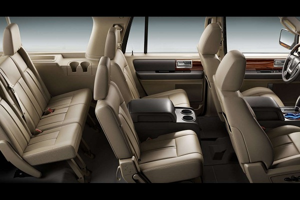 The Interior of the 2017 Navigator