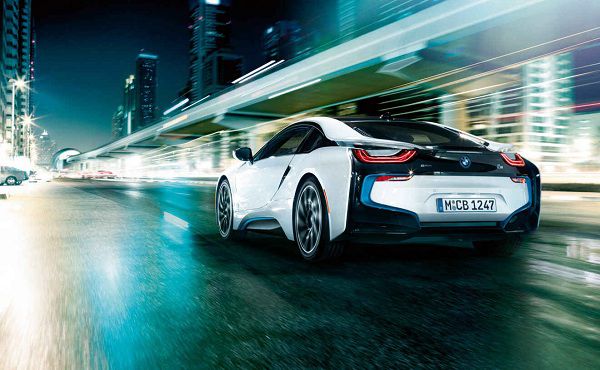Performance and Engine Specification of the BMW i8