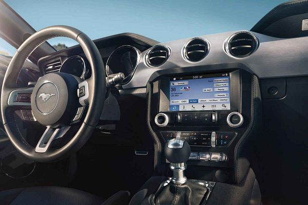 Interior of 2017 Ford Mustang