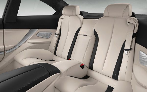 Interior of 2017 BMW 650i