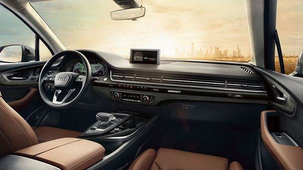 Interior of the 2018 Audi Q7