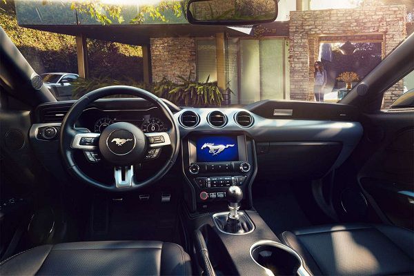 Interior of the 2018 Ford Mustang