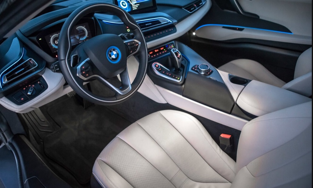 Interior of the 2018 BMW i8
