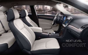 Interior Of 2018 Chrysler 300c Buymyluxurycar Com