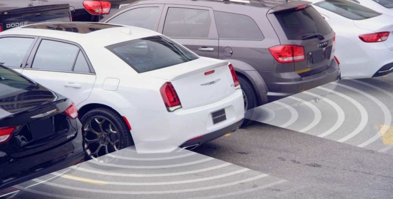 Safety Features of the 2018 Chrysler 300C 